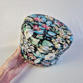 Vintage koektrommel met bloemenmotief
