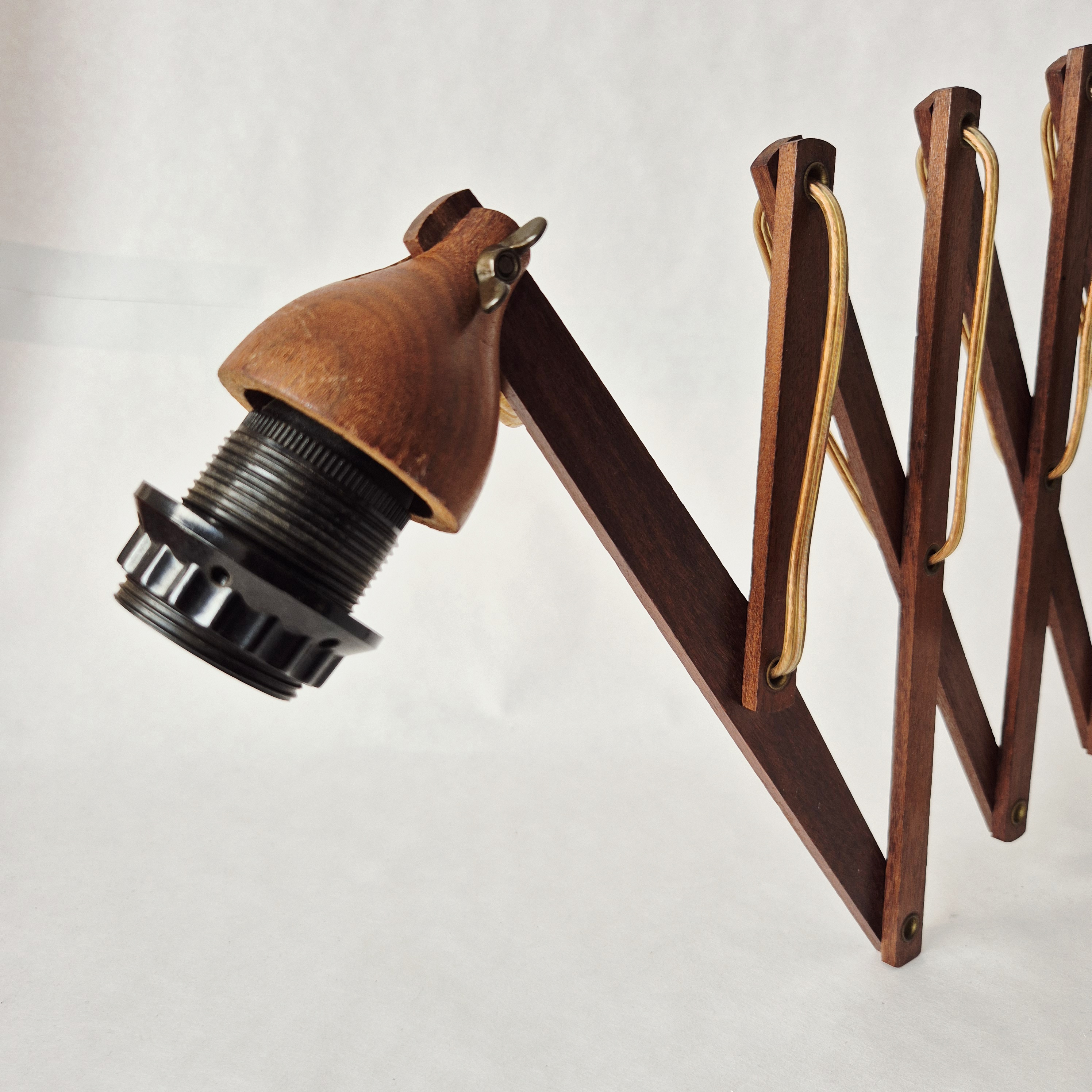 Houten schaarlamp met zwenkarm | Jaren 70 wandlamp