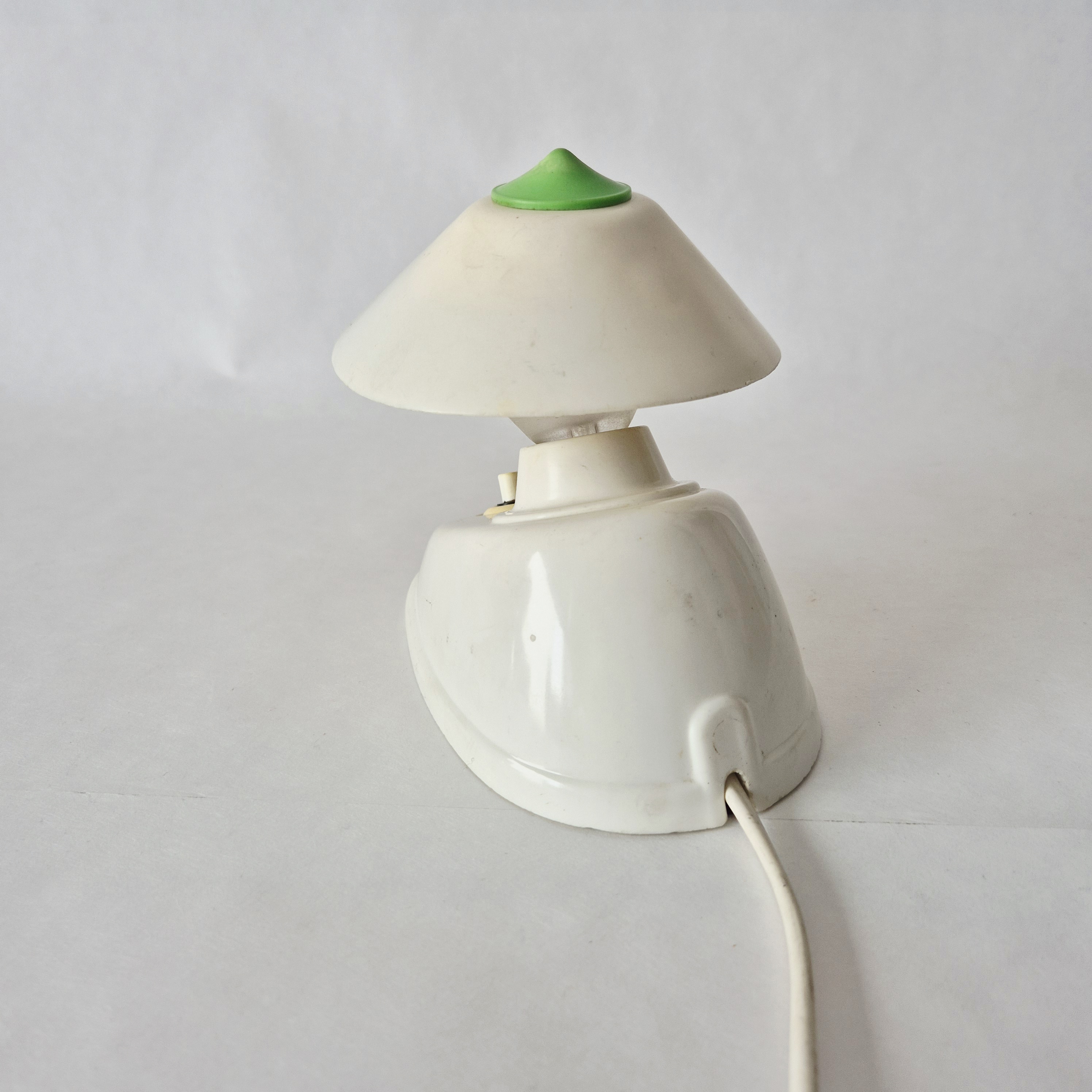 Bauhaus bakelieten tafel of wandlamp | Ontworpen in 1930 door het Bauhaus-team