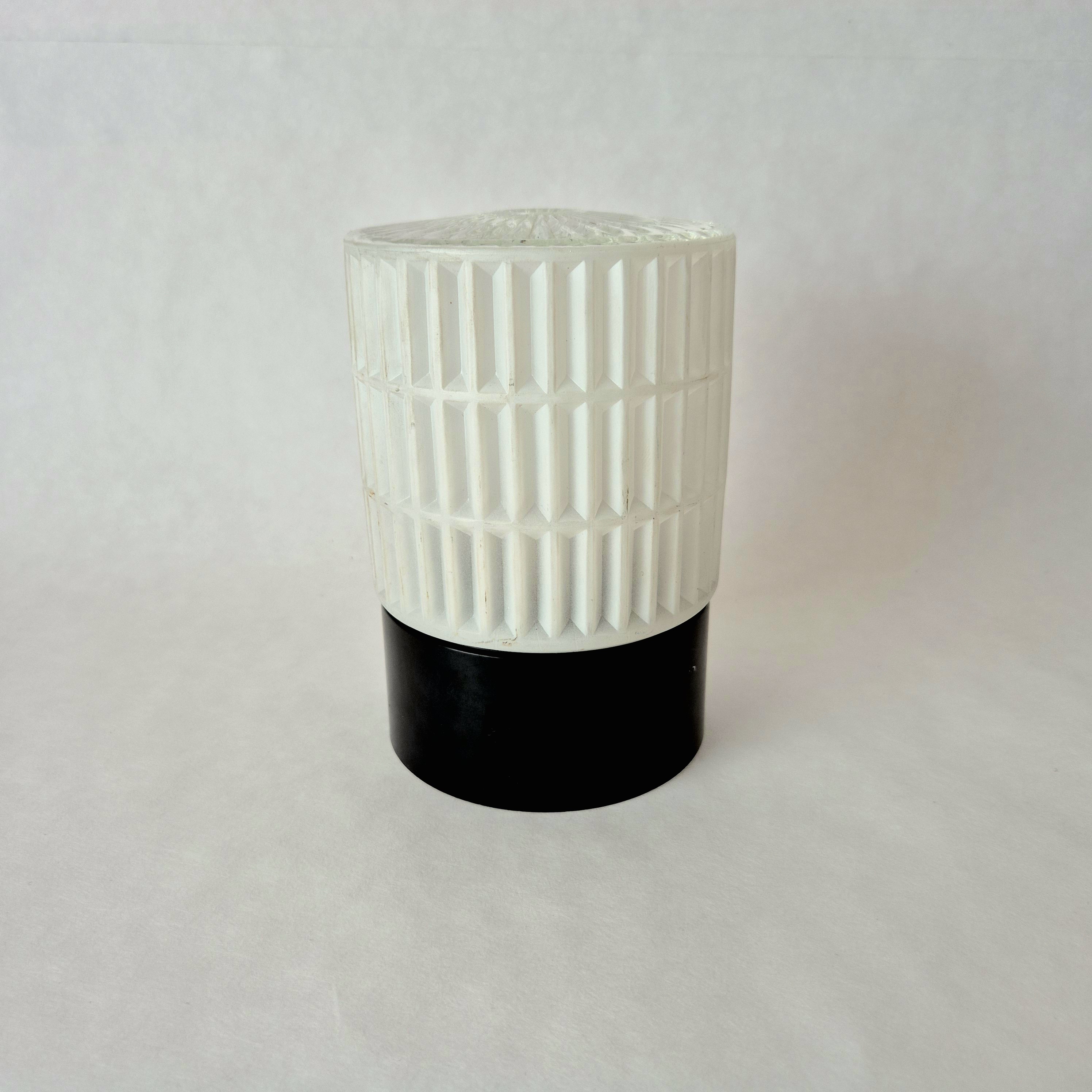Jaren 60 plafondlamp | Schroefbol | Glazen bewerkte bol | Erco | Bakeliet