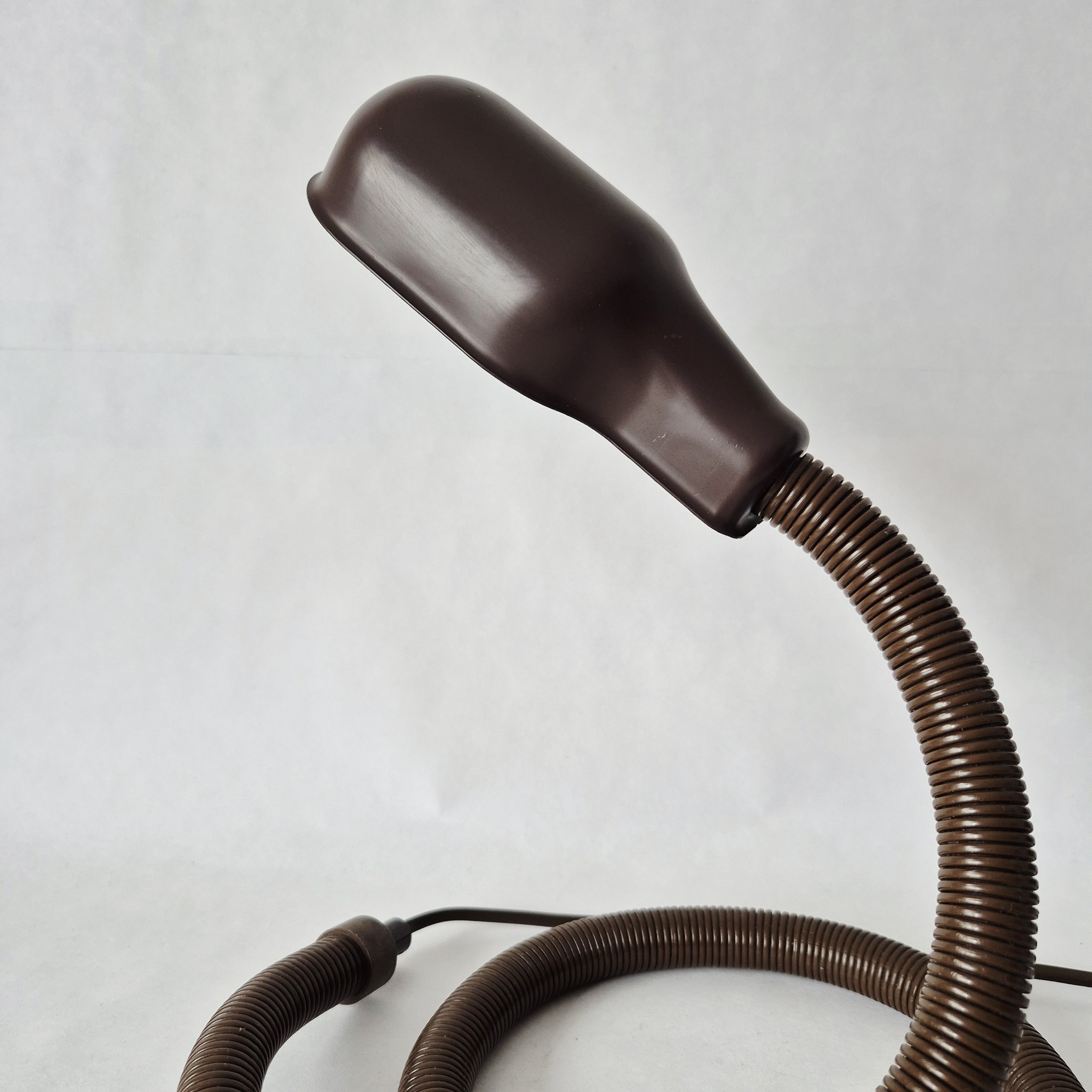 Snake lamp van Isao Hosoe | Valenti - Tafellamp - Hebi | Vintage slangenlamp | Snake lamp bruin | Y2K Lighting