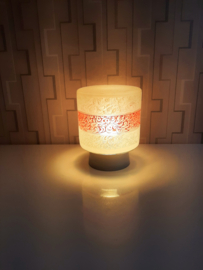Jaren 60 plafonniere wit met rood, plafondlamp