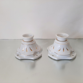 Plafondlamp porselein | plafondlamp uit de jaren 30/40 | Porselein met gouden plafondlamp in roccocostijl