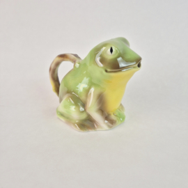 Tony Wood studio melkkan kikker | Frog Cream