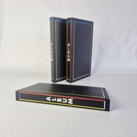 Fotoboek uit de Jaren 80 in Memphis Stijl