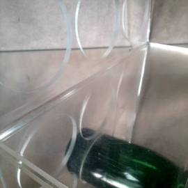 Jaren 80 plexiglas wijnrek