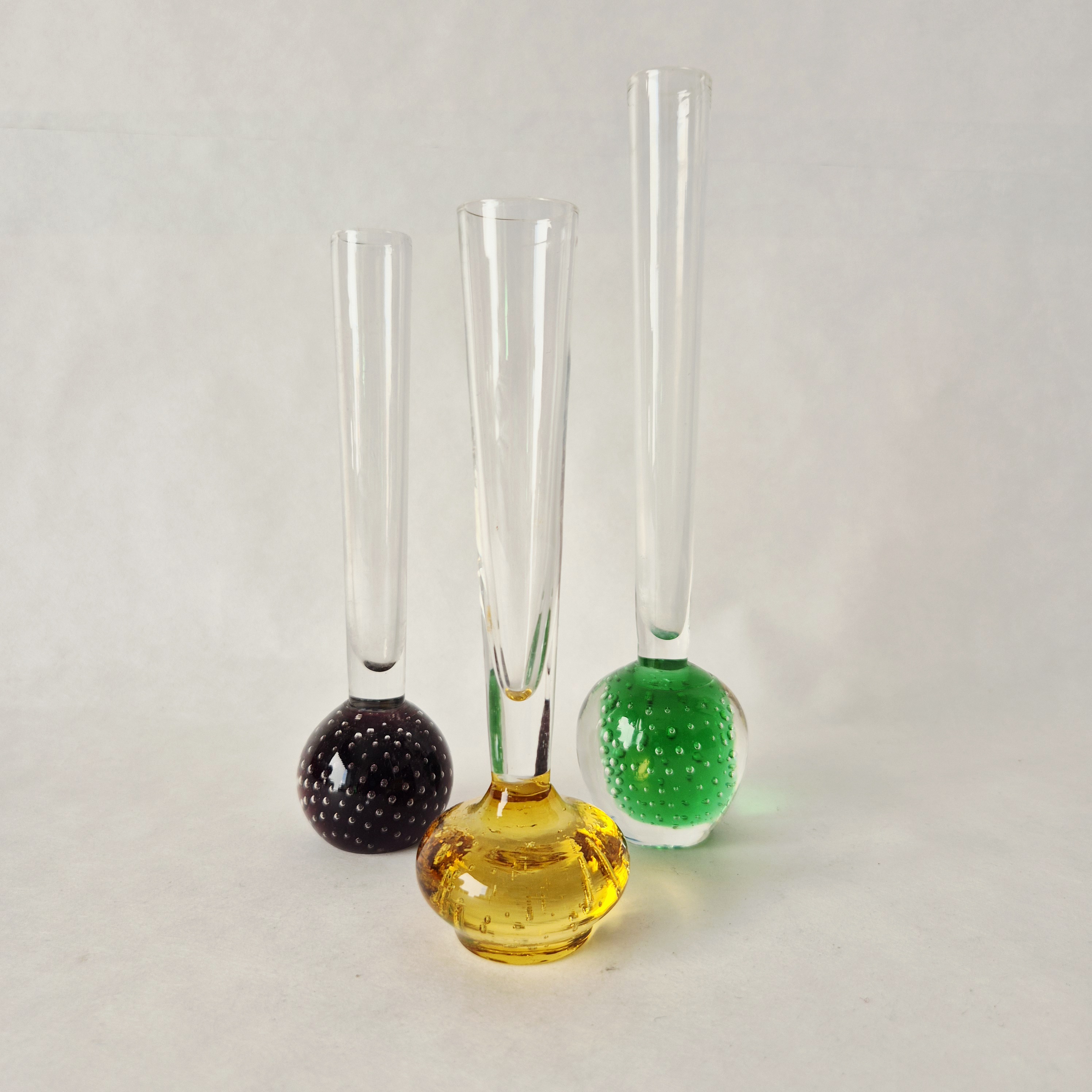 Set van 3 vaasjes bubbels | Gekleurde glazen bolvazen | Rozenvaas