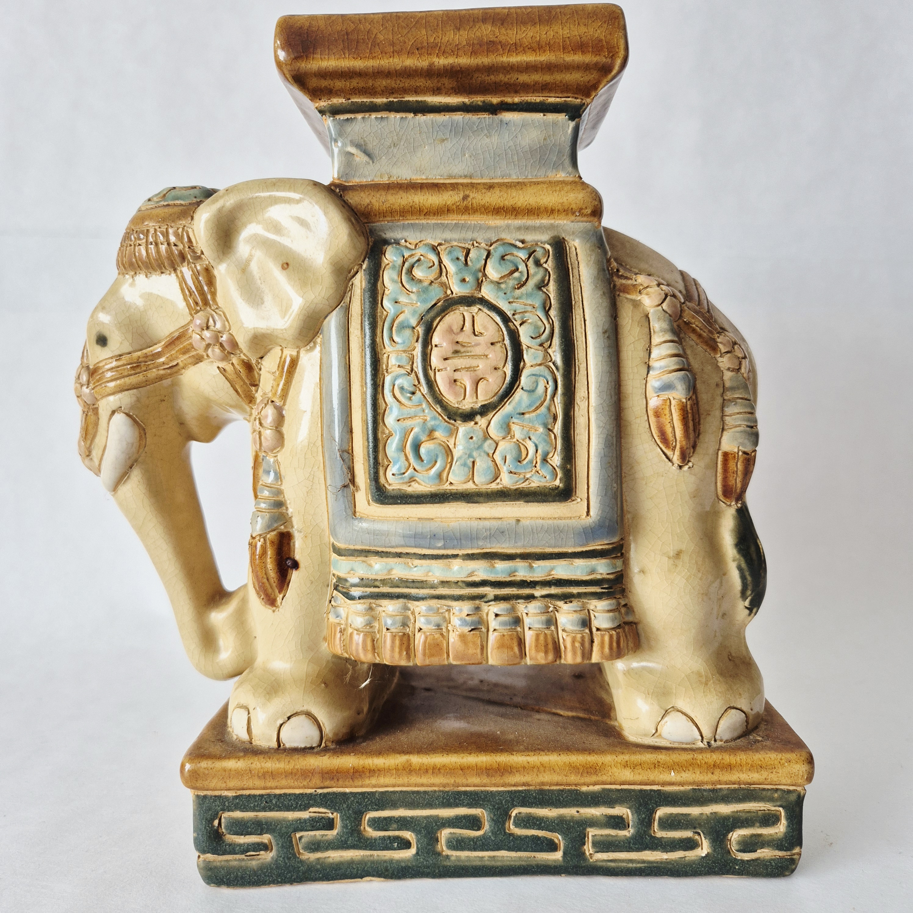Plantenstandaard olifant | Keramische plantentafel olifanten
