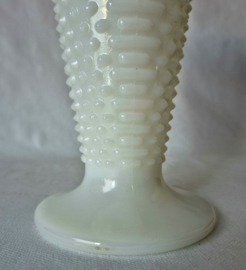 Anchor Hocking vaas | Vintage melkglazen vaas | Hobnail vaas