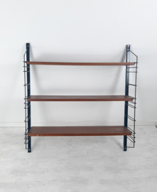 Vintage wandrek, boekenrek in Tomado-stijl