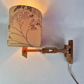 Vintage houten wandlamp