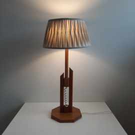 Prachtige jaren 70 houten tafellamp