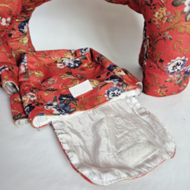 Vintage stoffen hond | Knuffel rood met bloemenprint