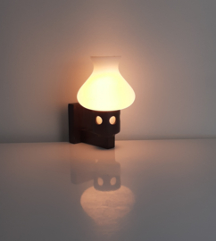 Vintage jaren 70 wandlampje | Houten lamp met glazen kapje
