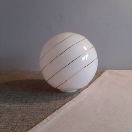 Hollywood Regency lampenkap bol  | Witte bol met gouden strepen