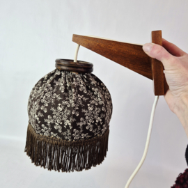 Vintage wandlamp met stoffen kap en franjes