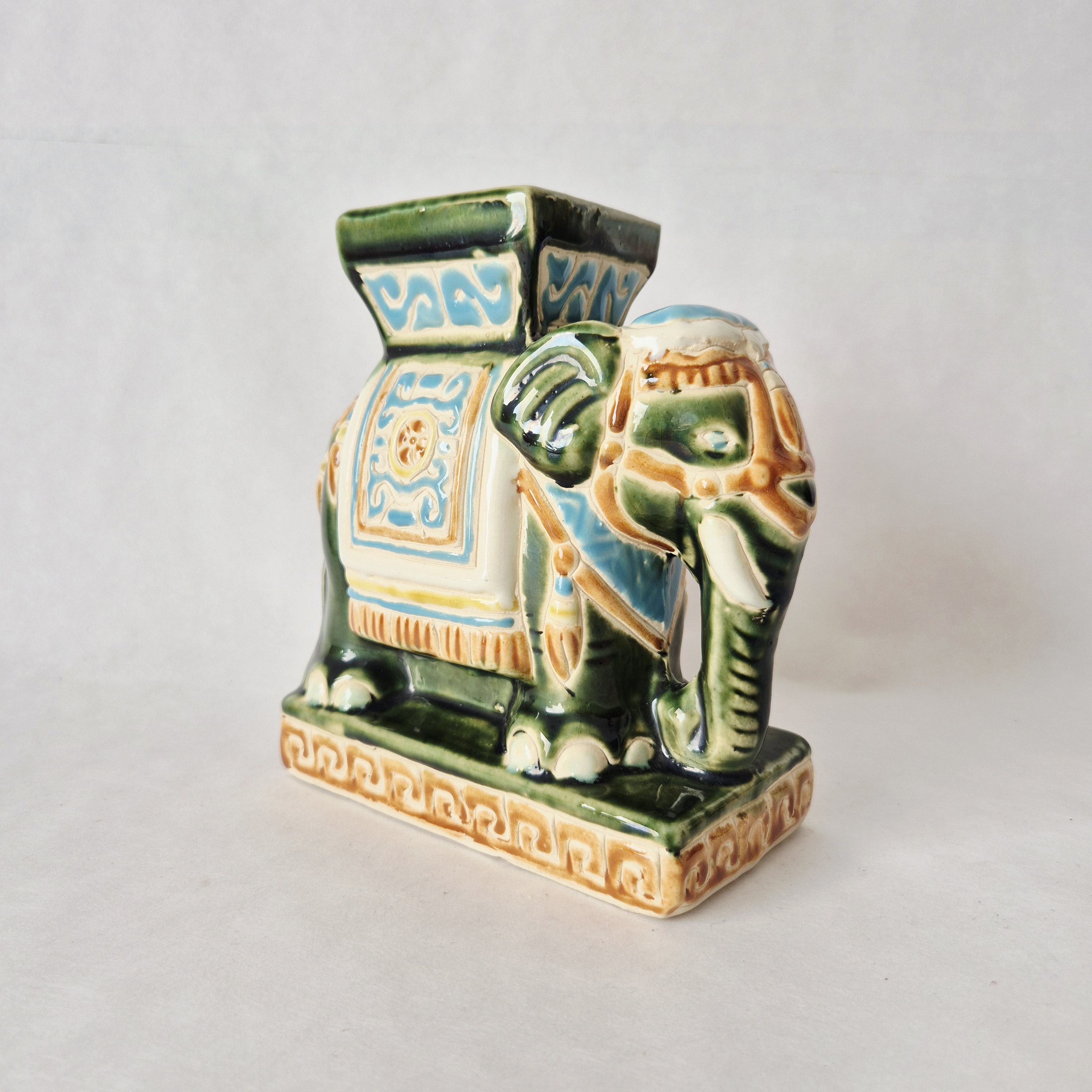 Plantenstandaard olifant | Keramische plantentafel olifant