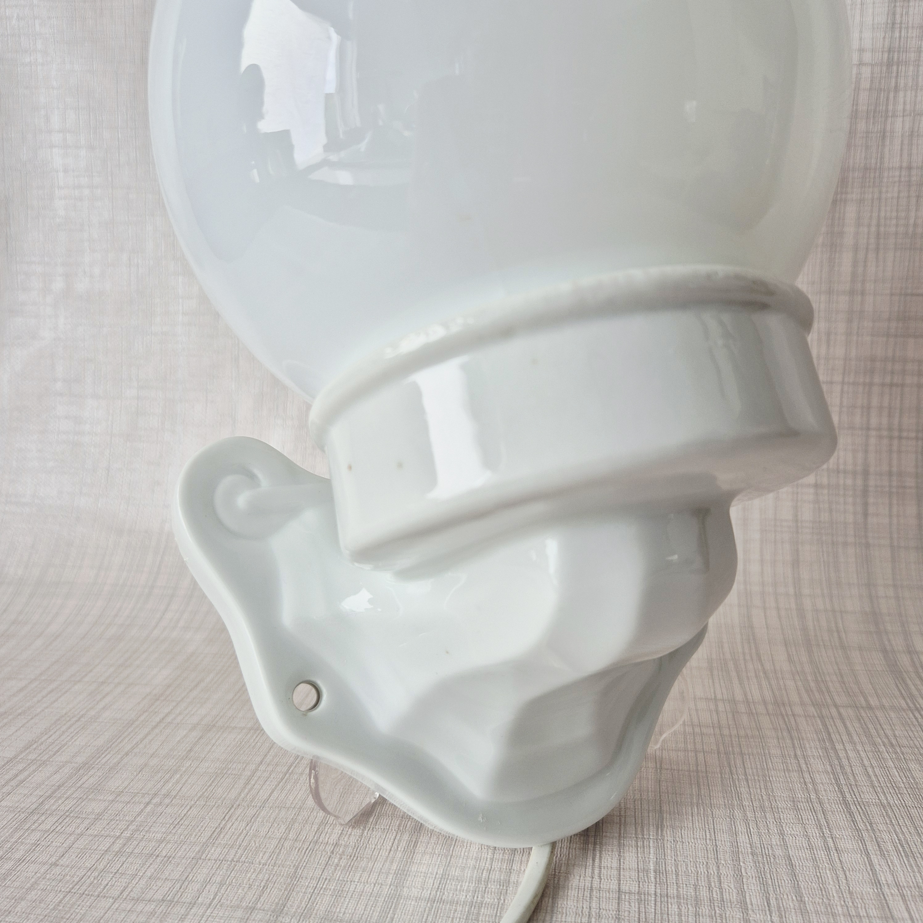 Wandlamp porselein Ges. Gesch. Germany | Porseleinen wandlamp uit de jaren 30