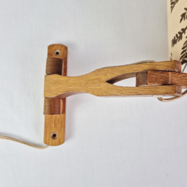 Vintage houten wandlamp