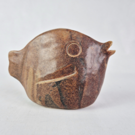 Vintage handgemaakte keramische bloemensteker vis