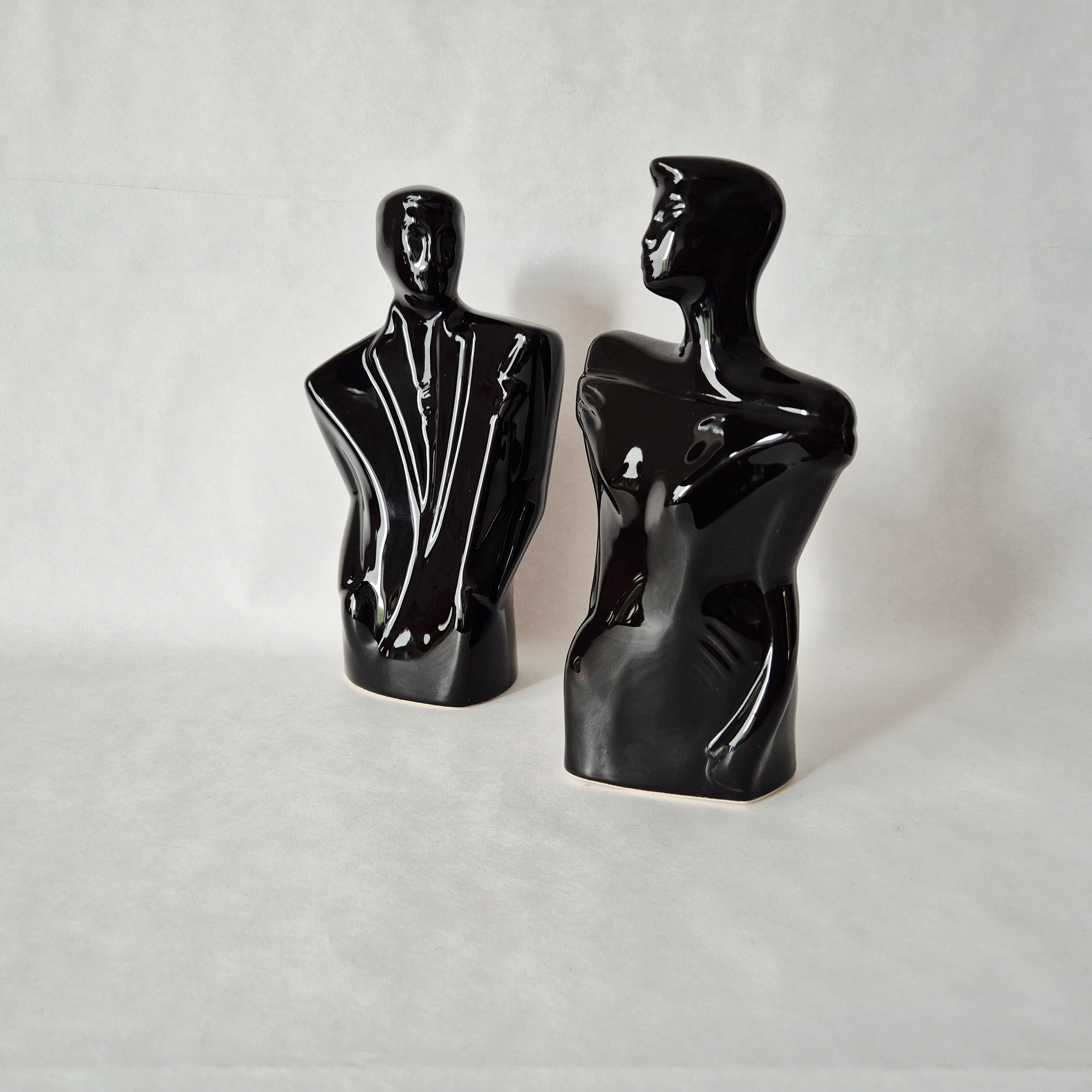 Jaren 80 keramische beelden man vrouw | Vintage beelden Memphis stijl | Lindsey B Balkweill style figurines
