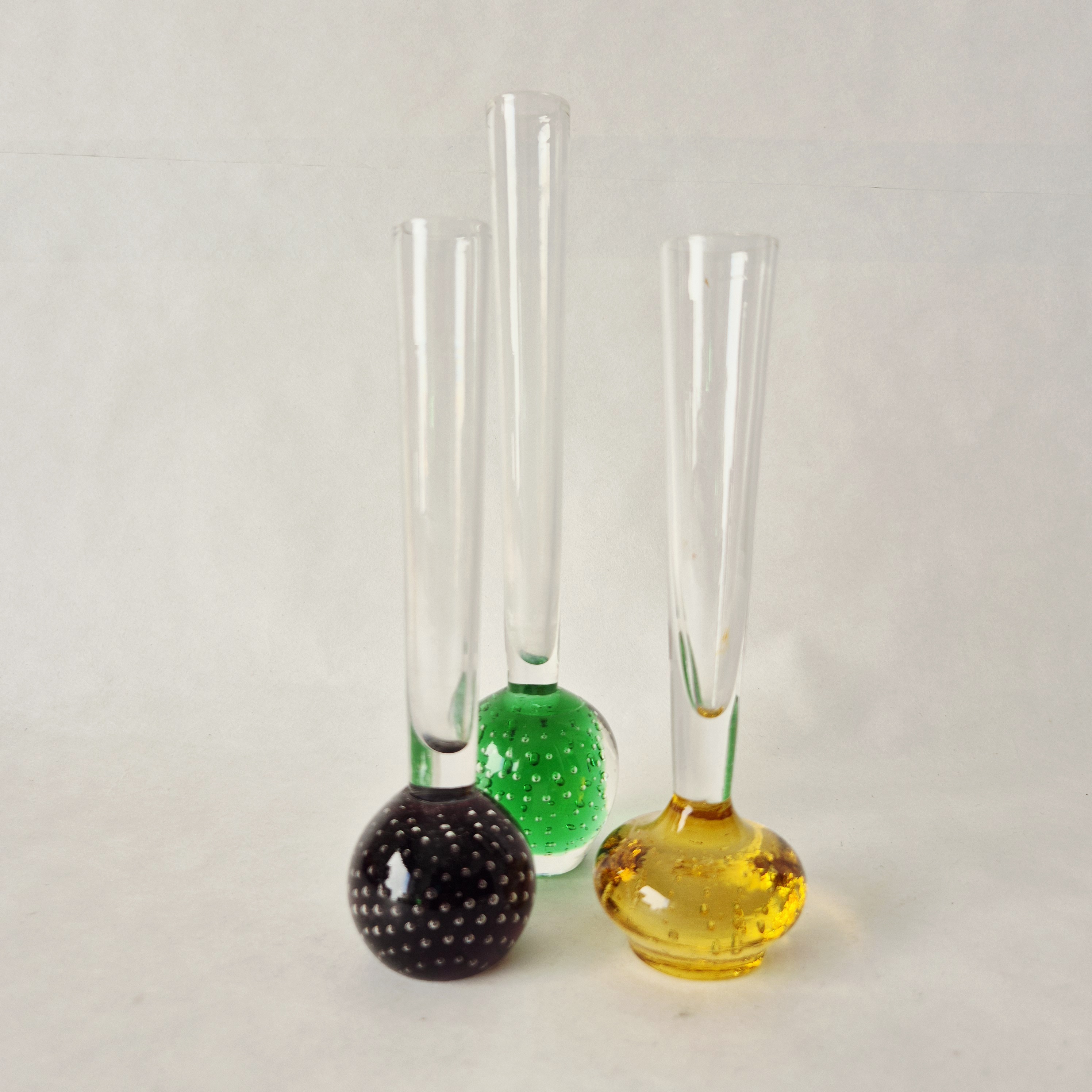 Set van 3 vaasjes bubbels | Gekleurde glazen bolvazen | Rozenvaas