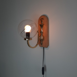 Jaren 80 wandlamp met glazen bol