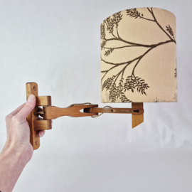 Vintage houten wandlamp