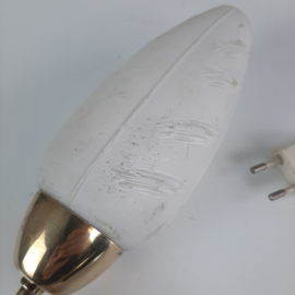 Vintage wandlamp met melkglazen kapje