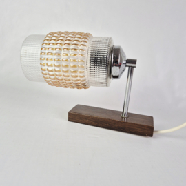 Vintage Wandlamp jaren 60/70 met amber glas en houten wandplaat