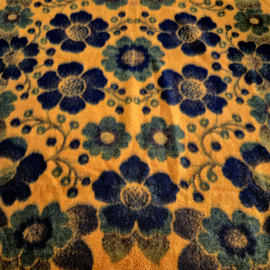 Jaren 70 oranje met bruine deken | Vintage deken met bloemen | Ibena relax Dolan