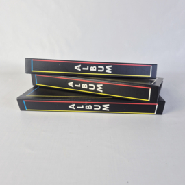 Fotoboek uit de Jaren 80 in Memphis Stijl