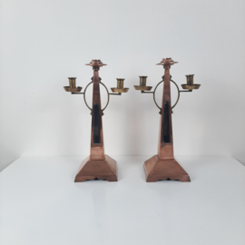 Set van 2 prachtige Amsterdamse School | Art Deco koperen kandelaars