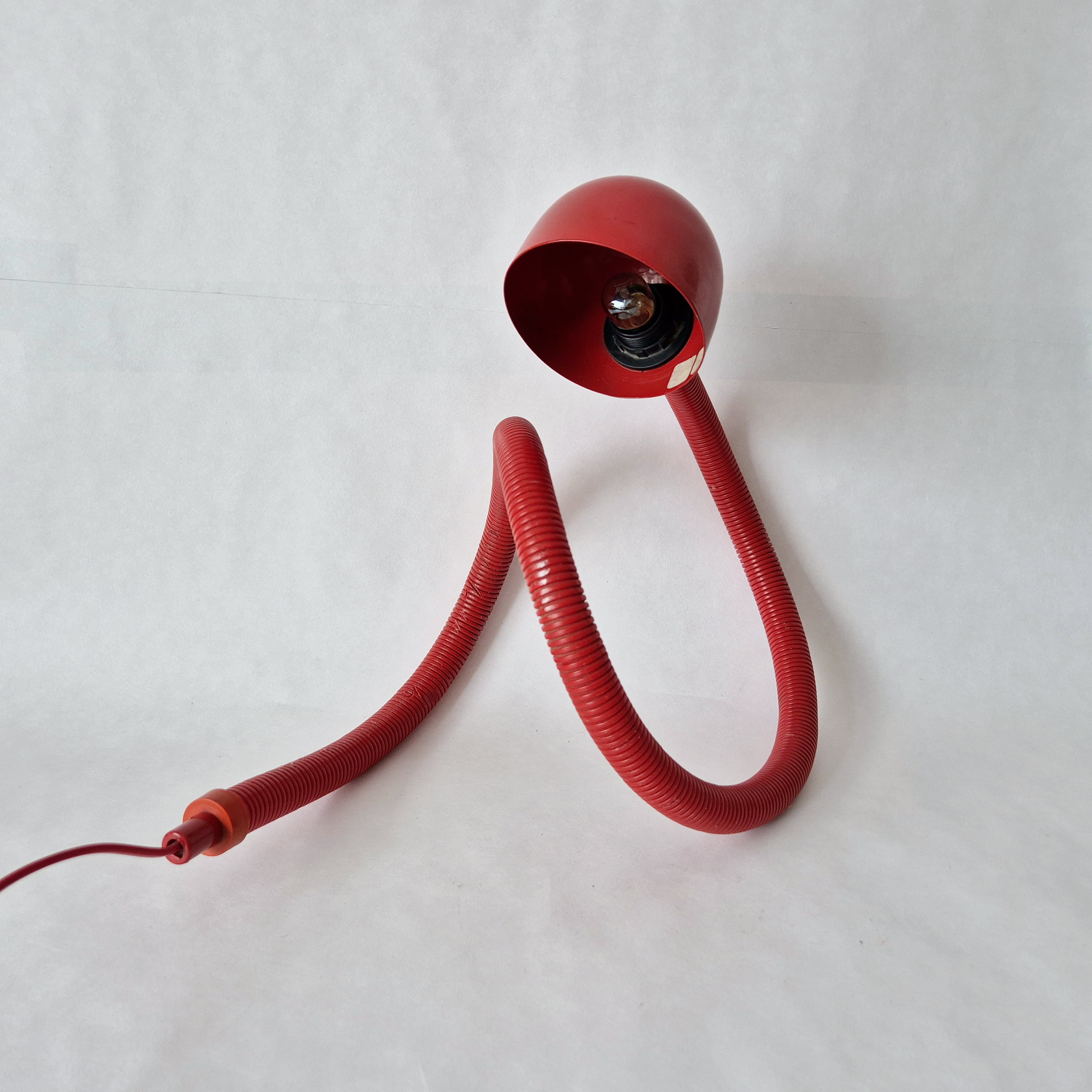 Snake lamp van Isao Hosoe | Valenti - Tafellamp - Hebi | Vintage slangenlamp | Snake lamp rood of wit