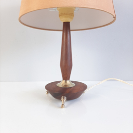 Vintage tafellamp | Jaren 60 lamp met messing en teak | Lampenvoet