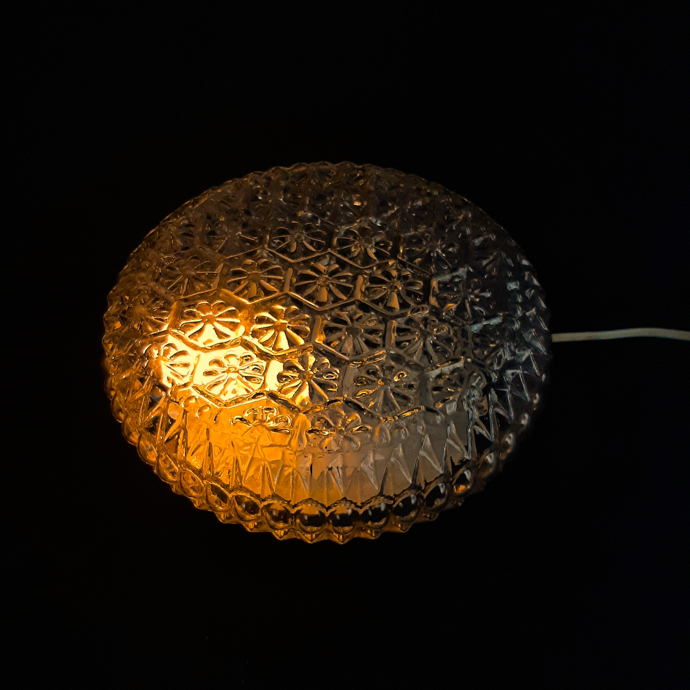 Grote jaren 60 glazen plafondlamp, Vintage plafonniere met bloemmotief