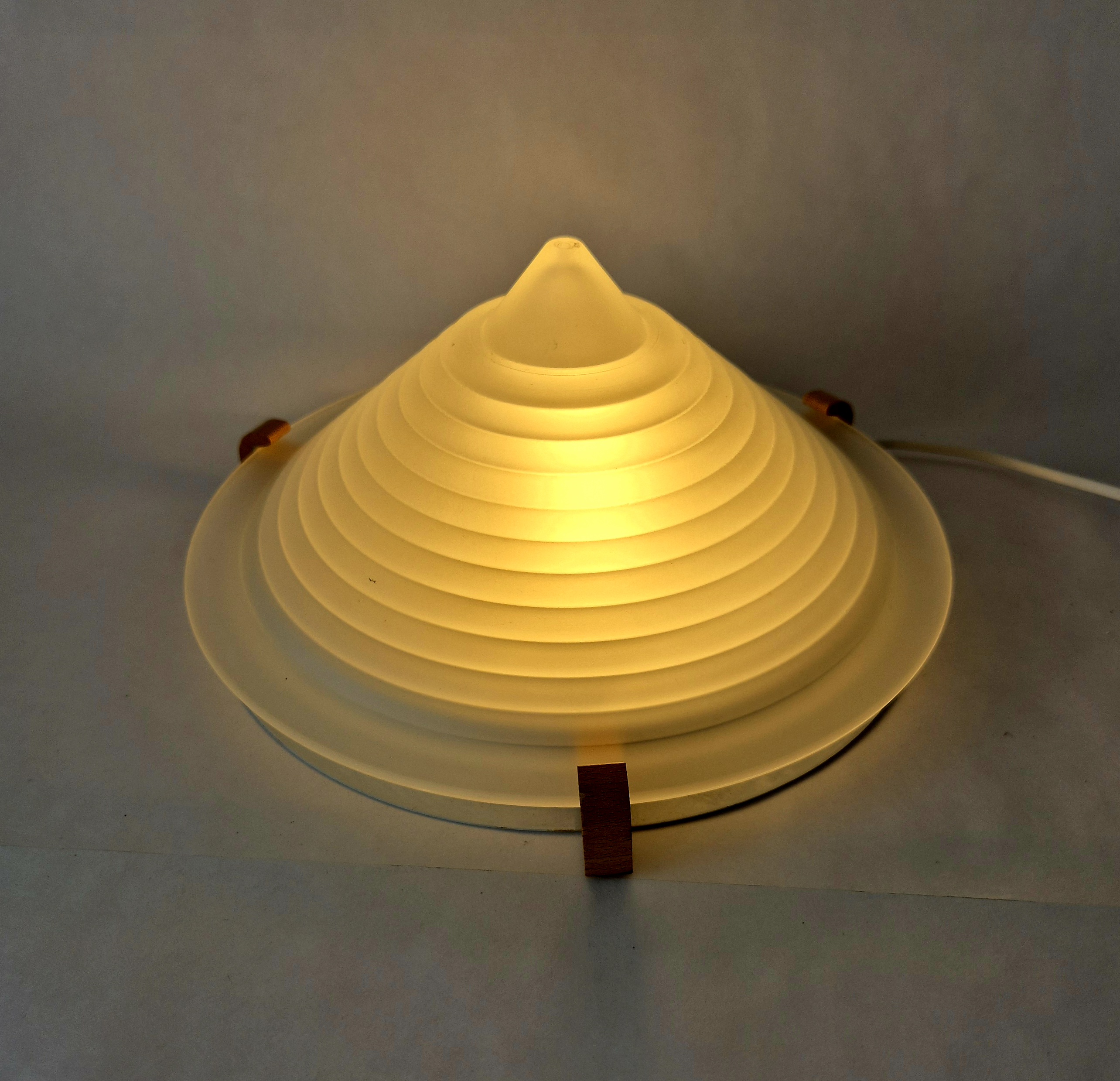 Plafondlamp Ikea | Vintage jaren 90 | Typ: T9317 | Vintage Ikea lamp | Piramide Teepee 9317