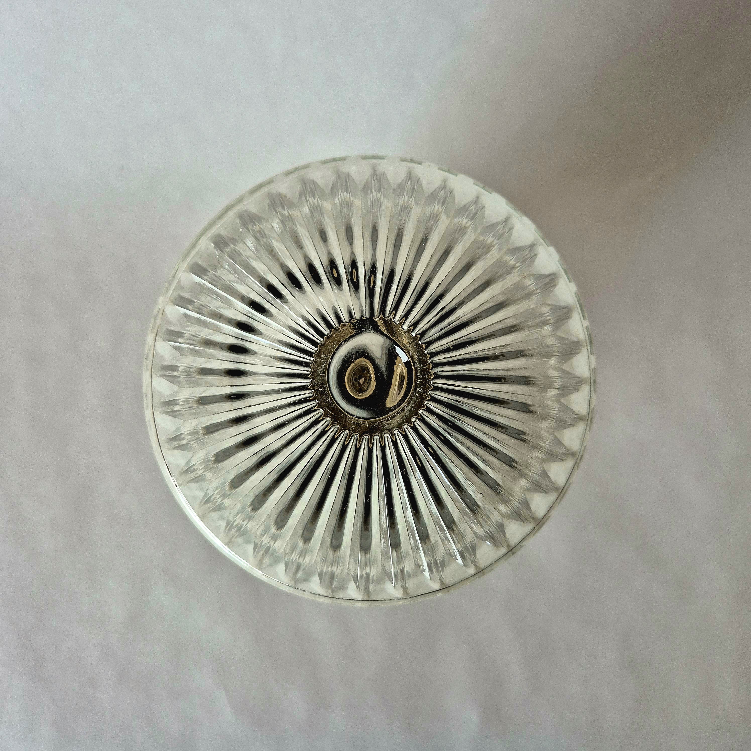 Jaren 60 plafondlamp | Schroefbol | Glazen bewerkte bol | Erco | Bakeliet