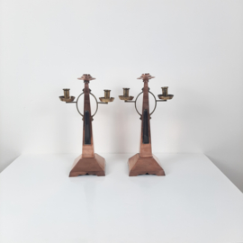 Set van 2 prachtige Amsterdamse School | Art Deco koperen kandelaars