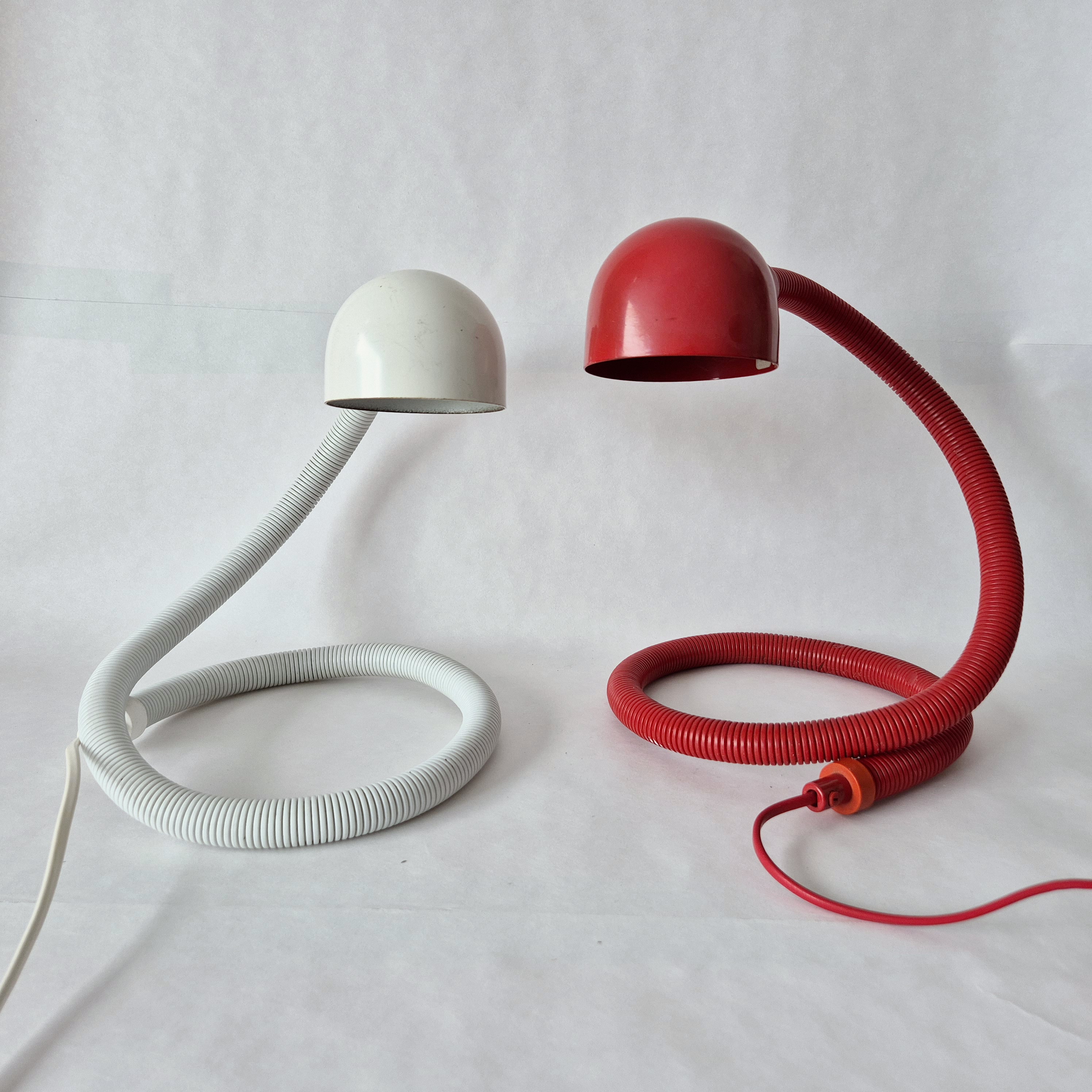 Snake lamp van Isao Hosoe | Valenti - Tafellamp - Hebi | Vintage slangenlamp | Snake lamp rood of wit