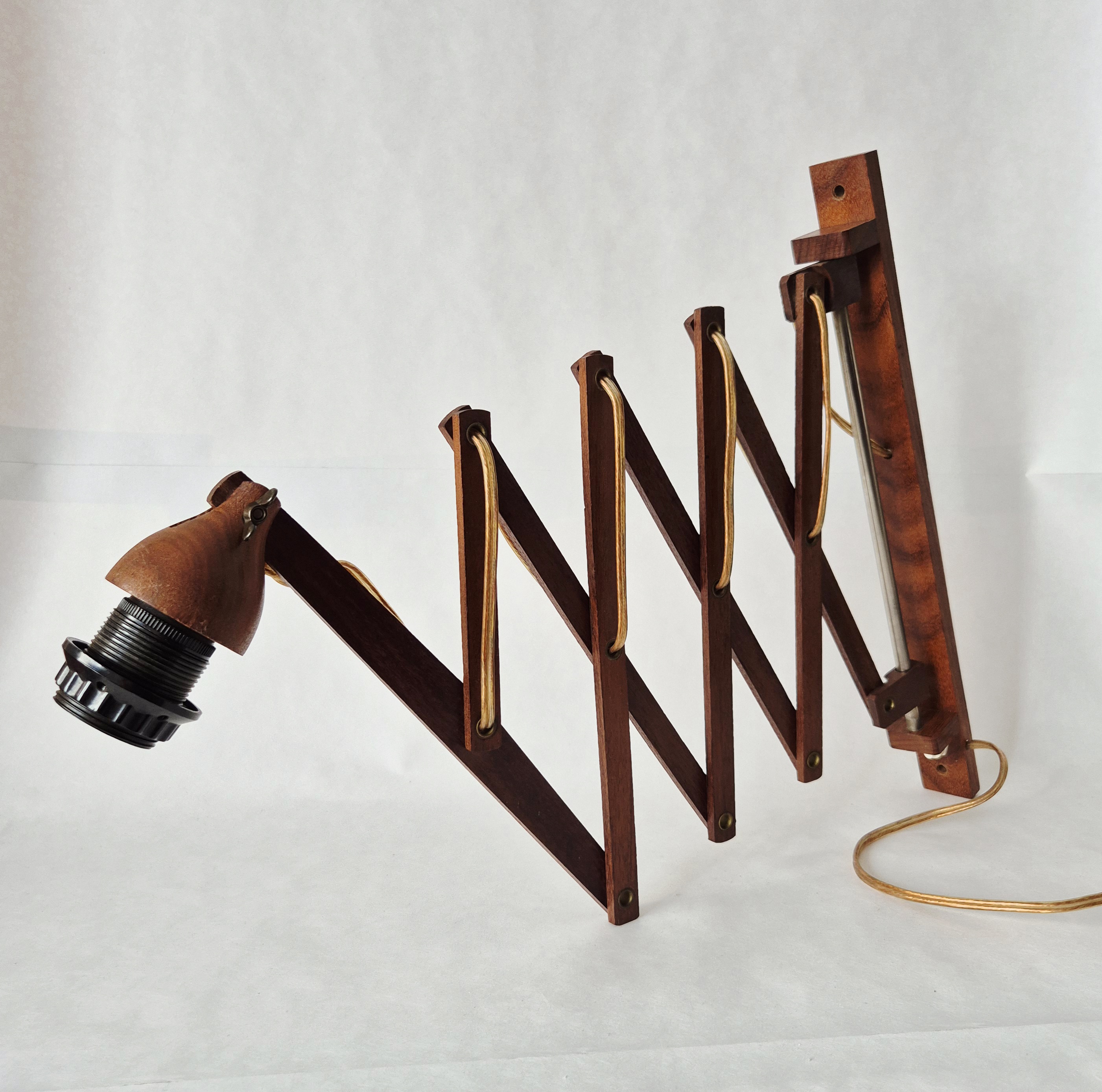 Houten schaarlamp met zwenkarm | Jaren 70 wandlamp