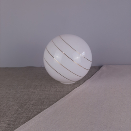 Hollywood Regency lampenkap bol  | Witte bol met gouden strepen