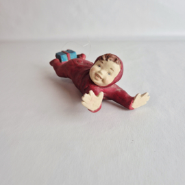 Vintage kersthanger elfje met cadeau