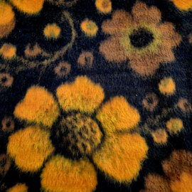Jaren 70 oranje met bruine deken | Vintage deken met bloemen | Ibena relax Dolan