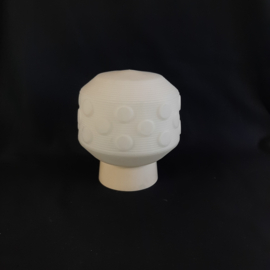 Jaren 60 plafondlamp | Schroefbol | Opaline glas bewerkte bol | Bakeliet