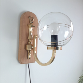 Jaren 80 wandlamp met glazen bol
