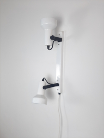 Vintage spotjesbalk wit met zwart, jaren 70 wandverlichting, origineel, wandspotjes