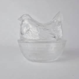 Vintage Frans Glazen Dekschaal 'Hen on nest'