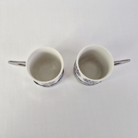 Vintage espresso kopjes met bloemen