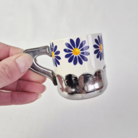 Vintage espresso kopjes met bloemen